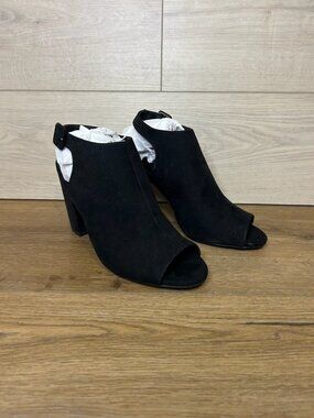 Material girl black brittni peep toe booties 9.0